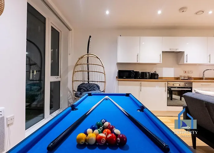 City Condo-Terrace-Gym-Games Room -Free Secure Parking-