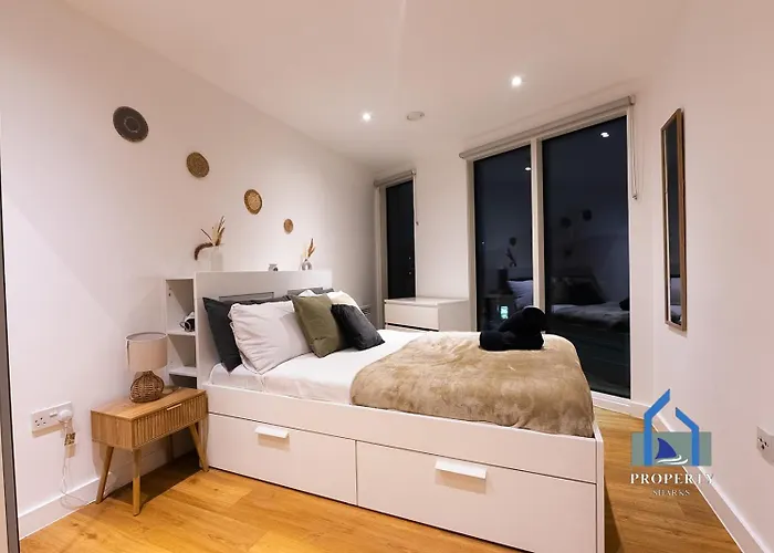 City Condo-Terrace-Gym-Games Room -Free Secure Parking-